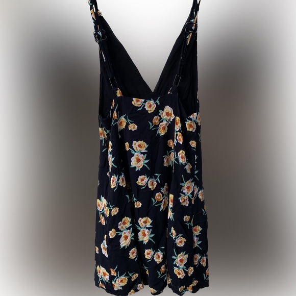 URBAN OUTFITTERS FLORAL NAVY DRESS - Picture 2 of 8